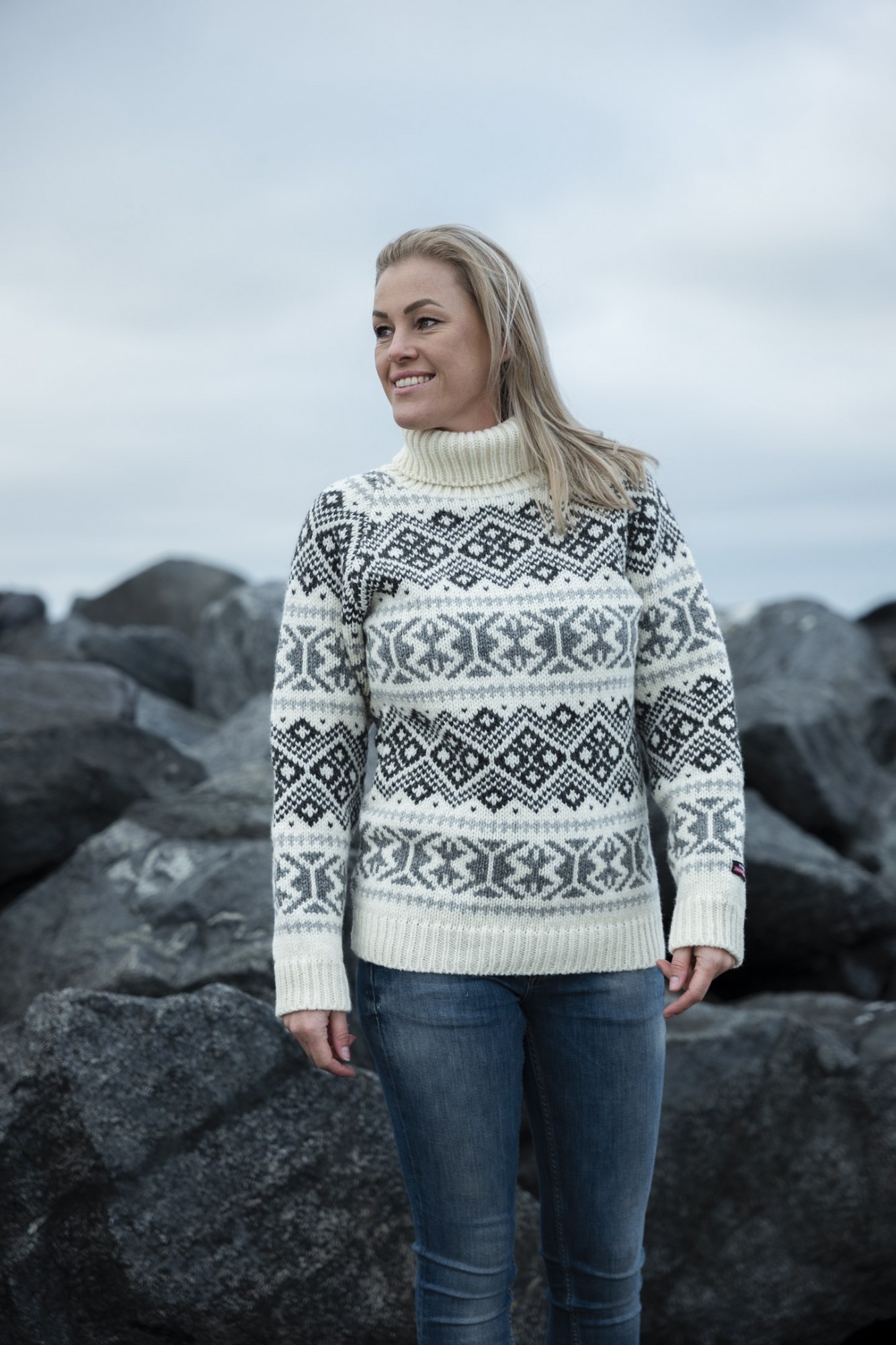 impuls vinde uøkonomisk Original Islandsk sweater af ren ny uld m/rullekrave