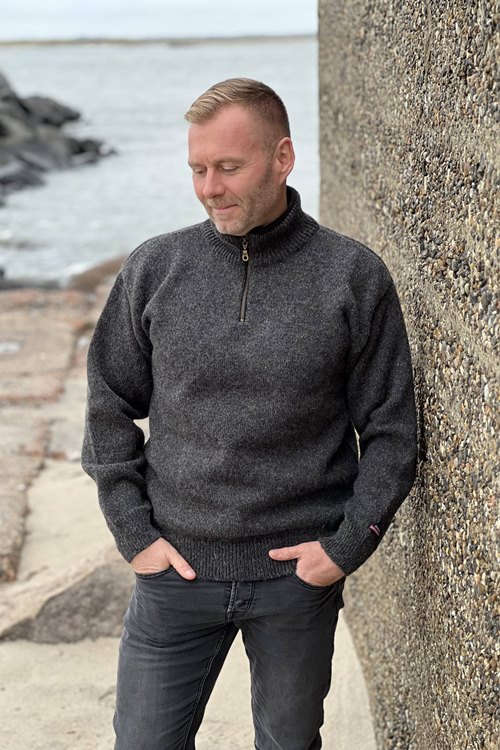 Norske striktrøjer af 100% ren uld fra NORWOOL of Norway tilbydes her!